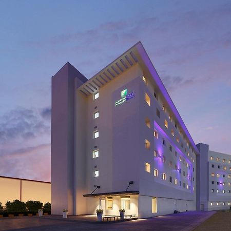 Holiday Inn Express Bengaluru Whitefield Itpl By Ihg Exterior photo