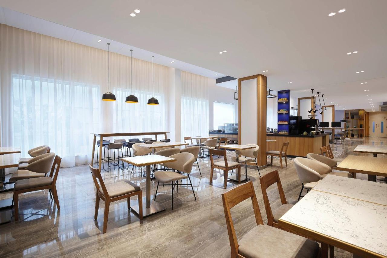 Holiday Inn Express Bengaluru Whitefield Itpl By Ihg Exterior photo